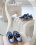 blauwe sneaker